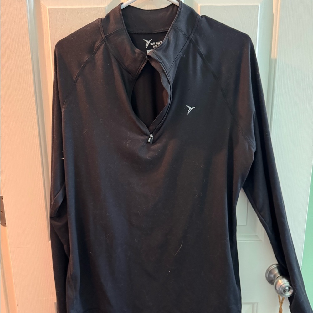 Old Navy Black Long Sleeve athletic pullover top